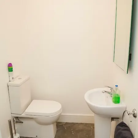 Apartment Reeks Gateway Townhouse *